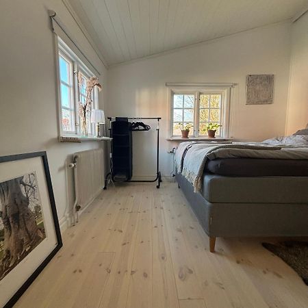 Charmigt Boende Med Perfekt Laege I Gamla Stan Фалкенберг Екстериор снимка