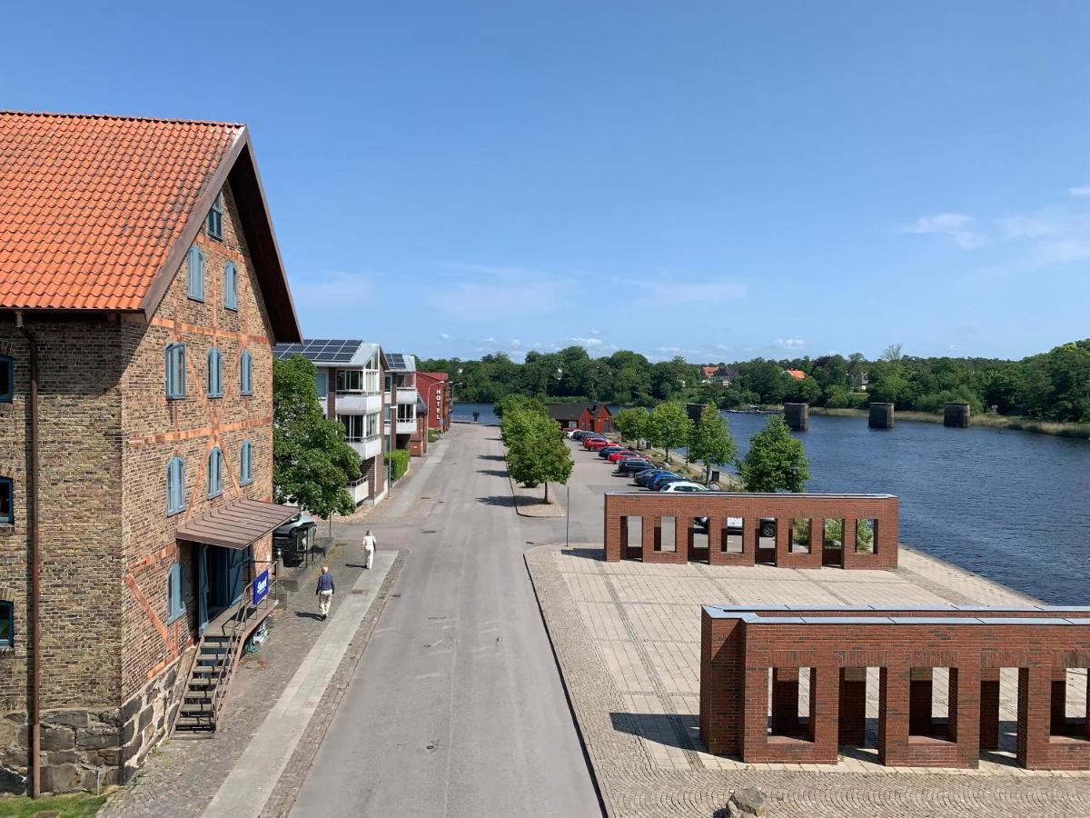 Charmigt Boende Med Perfekt Laege I Gamla Stan Фалкенберг Екстериор снимка